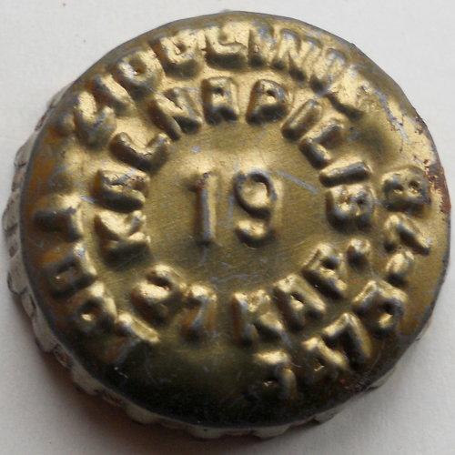 along the inner circumference \u002D \u0022Kalnapilis 21 kap.\u0022, along the outer one \u002D \u0022Žigulinis ГОСТ 3473\u002D78\u0022.